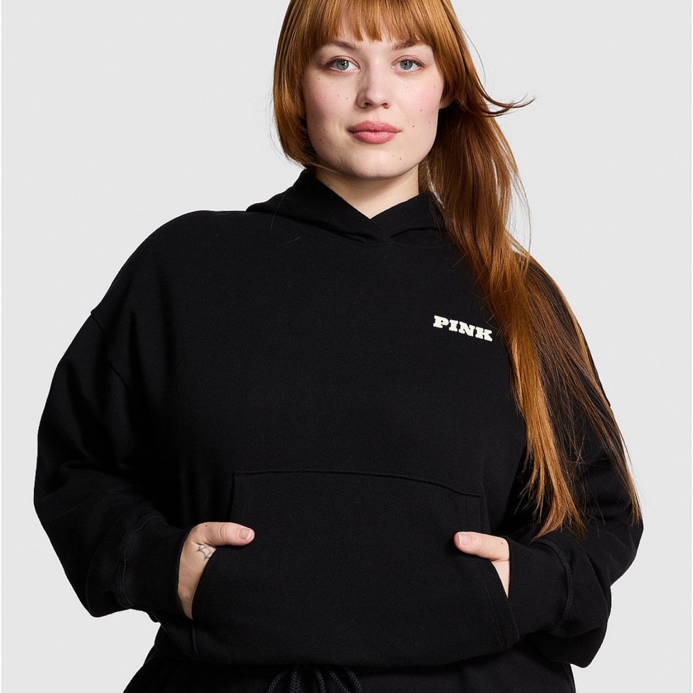 NWT Victoria’s Secret Ivy fleece campus hoodie 
Color-black
Size- Large